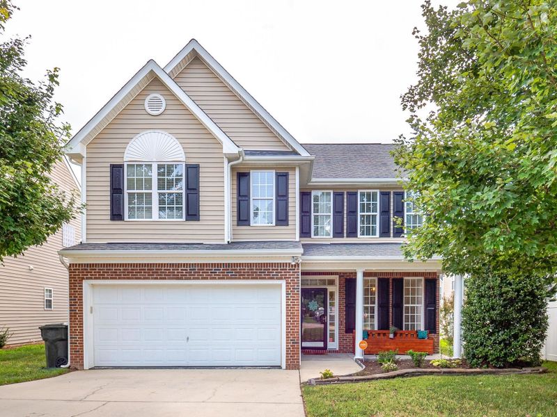 8035 Willowglen Dr, Raleigh, NC 27616