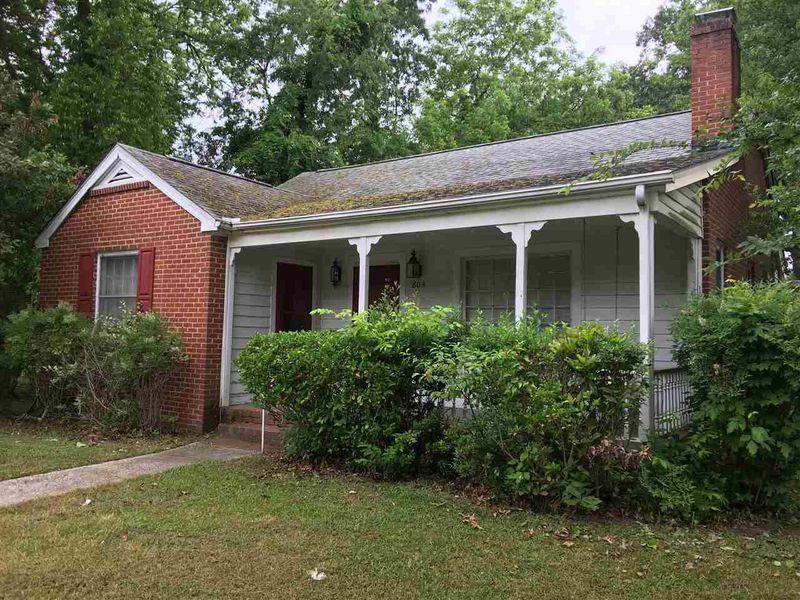 804 S 9th St, Lillington, NC 27546