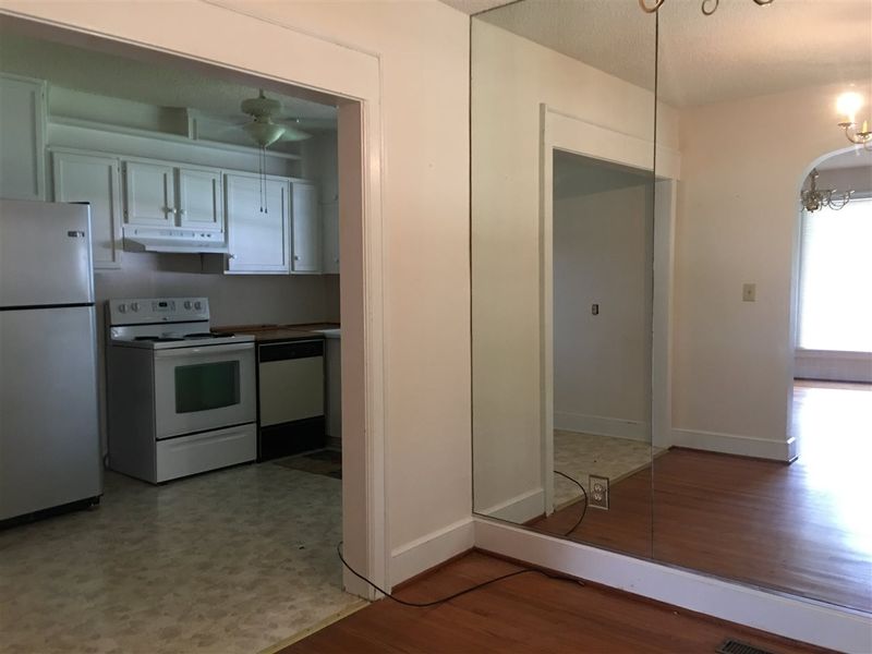 804 S 9th St, Lillington, NC 27546