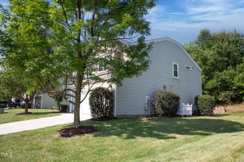 804 Blue Thorn Dr, Apex, NC 27539