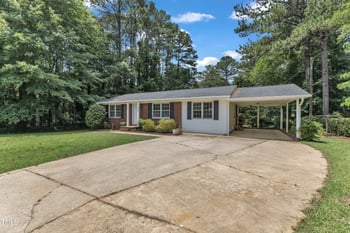 804 Colonial Dr, Raleigh, NC 27603