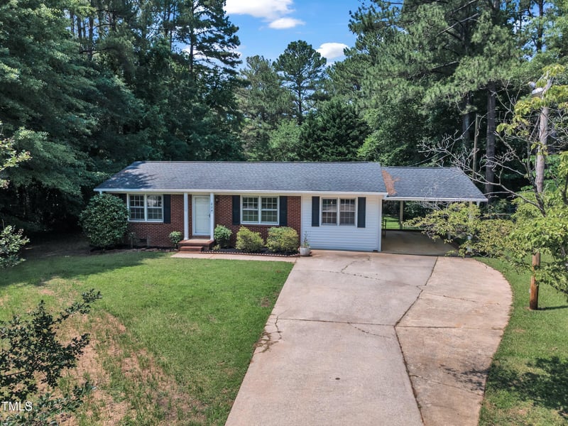 804 Colonial Dr, Raleigh, NC 27603