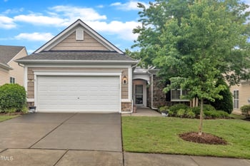 804 Harsworth Dr, Cary, NC 27519