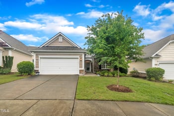 804 Harsworth Dr, Cary, NC 27519