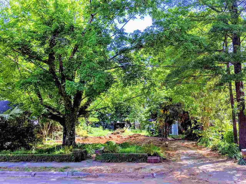 804 N King Charles Rd, Raleigh, NC 27610