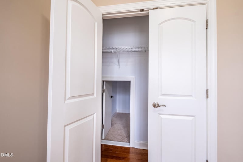 804 Long Meadow Rd, Chapel Hill, NC 27516