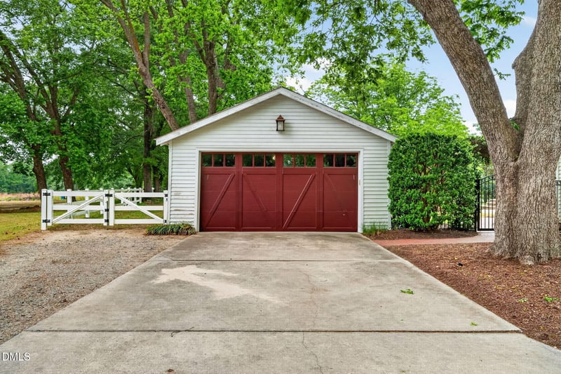 804 W Main St, Benson, NC 27504