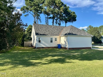 804 Phillips Pointe Dr, Fuquay Varina, NC 27526