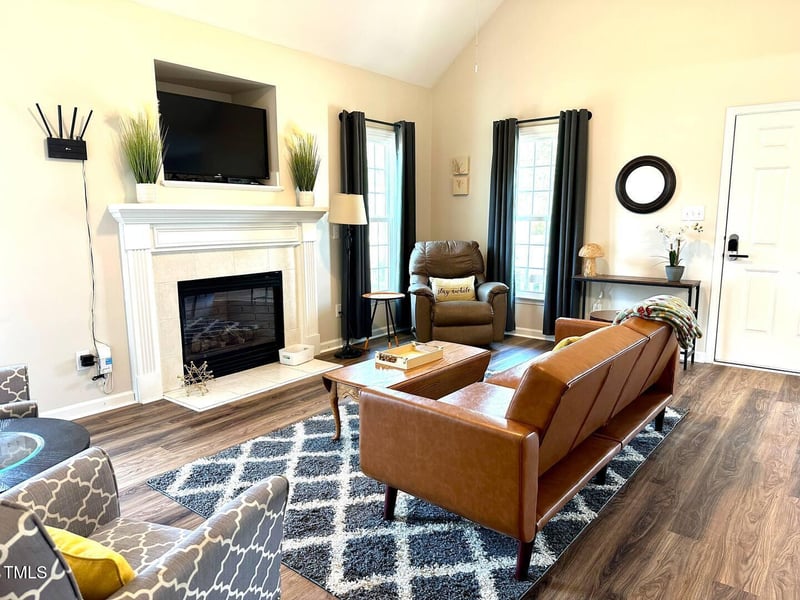 804 Phillips Pointe Dr, Fuquay Varina, NC 27526