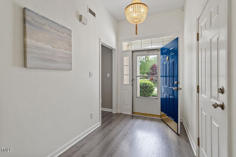 804 Silverstone Way, Holly Springs, NC 27540