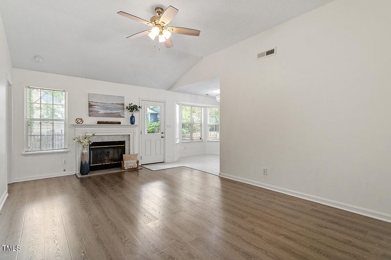 804 Silverstone Way, Holly Springs, NC 27540