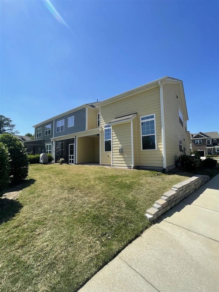804 Trendy Ln, Apex, NC 27502
