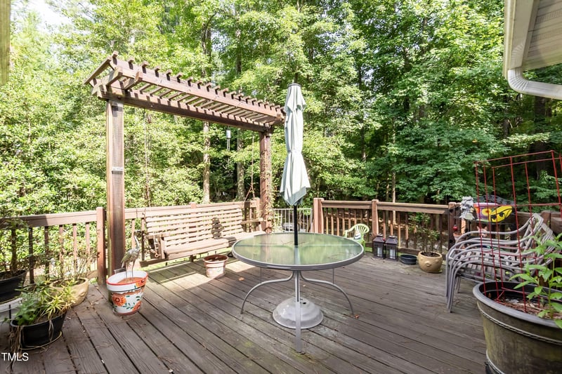 8040 Royal Dr, Sanford, NC 27332
