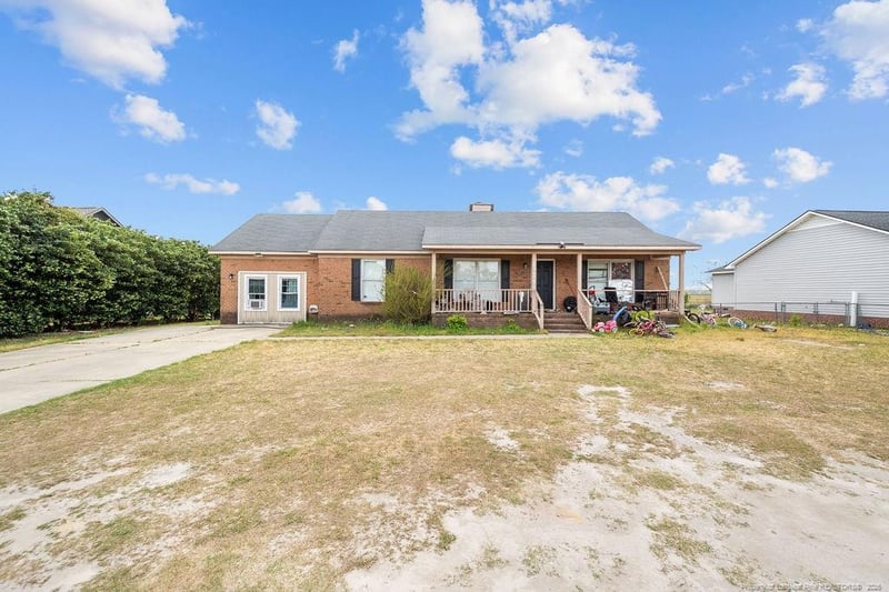 8045 Kalmia Ln, Hope Mills, NC 28348