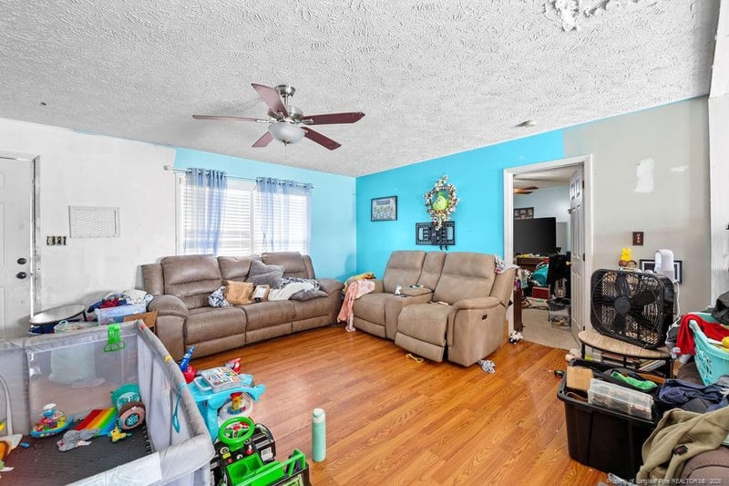 8045 Kalmia Ln, Hope Mills, NC 28348