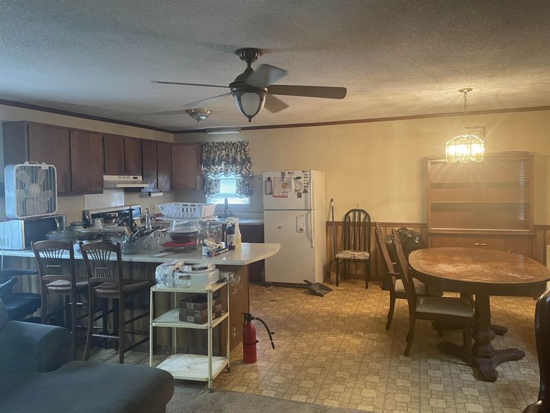 805 W Barbee St, Zebulon, NC 27597