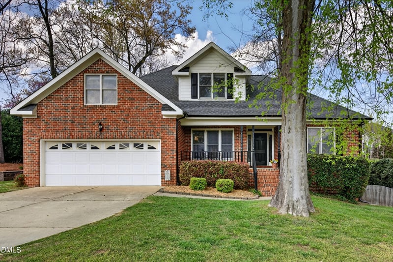 805 Barneswyck Dr, Fuquay Varina, NC 27526