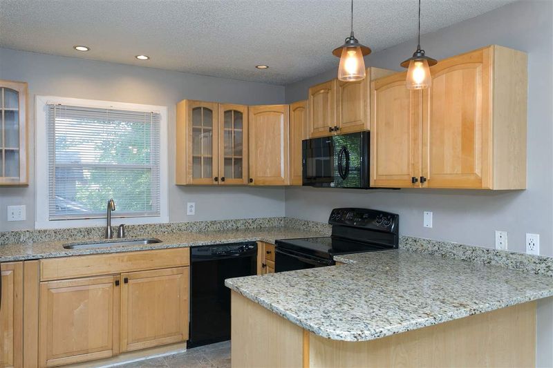 805 Brookgreen Dr, Cary, NC 27511