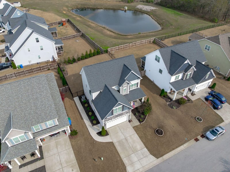 805 Buckner Ct, Fuquay Varina, NC 27526