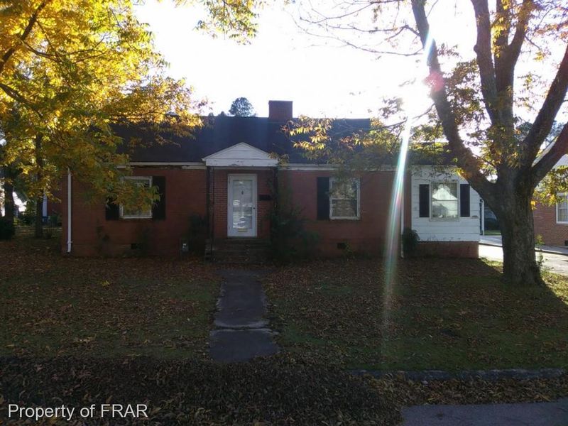 805 Carr St, Dunn, NC 28334