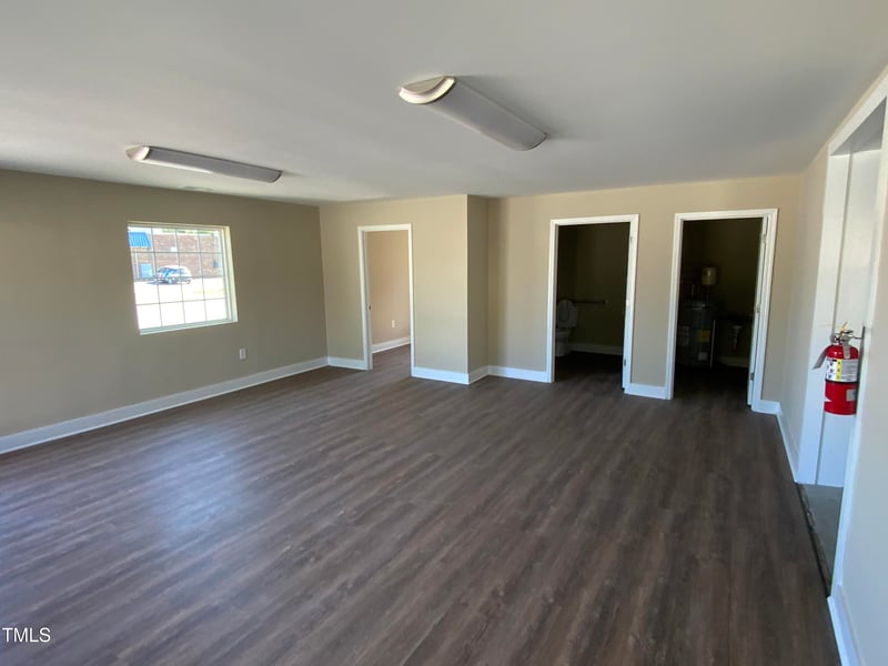 805 Clinton Ave, Dunn, NC 28334