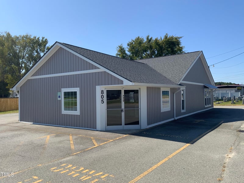 805 Clinton Ave, Dunn, NC 28334