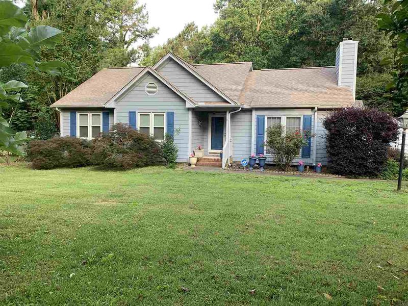 805 Creekside Dr, Clayton, NC 27520