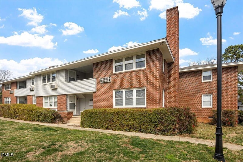 805 Daniels St #B, Raleigh, NC 27605