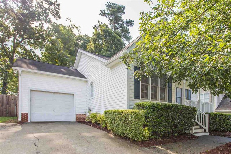 805 Deer Hollow Ct, Wake Forest, NC 27587