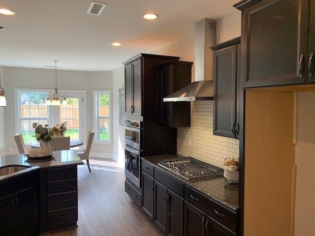 805 Eagle River Dr, Fuquay Varina, NC 27526