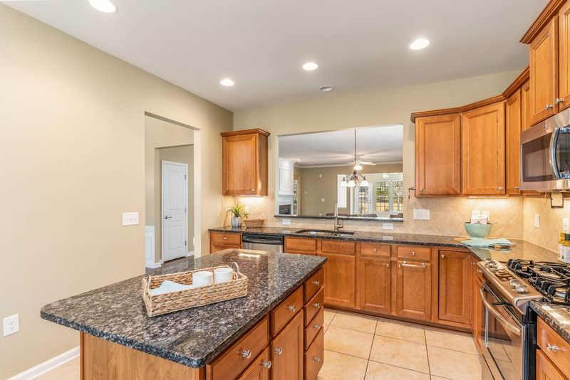 805 Eldridge Loop, Cary, NC 27519