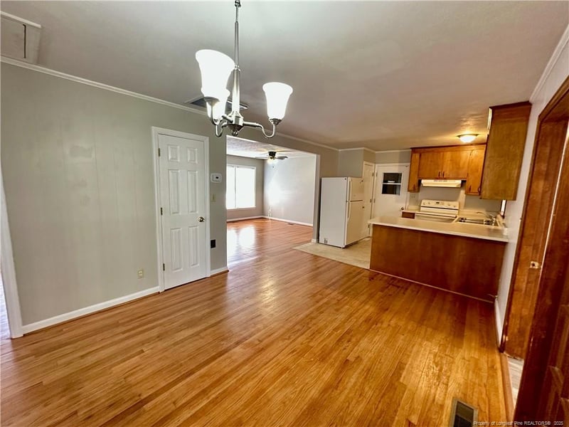 805 Glensford Dr, Fayetteville, NC 28314