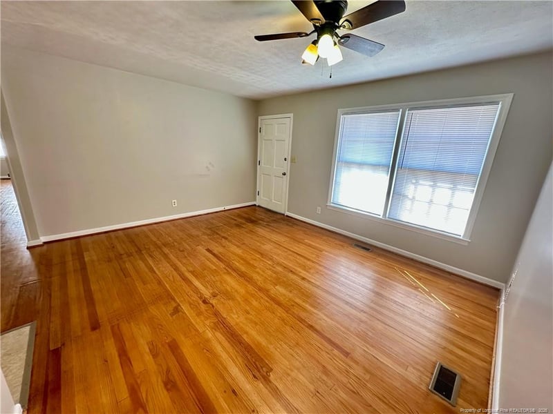 805 Glensford Dr, Fayetteville, NC 28314