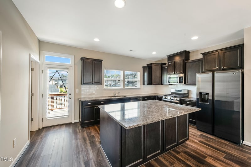 805 Grafton Peak Ln, Apex, NC 27523