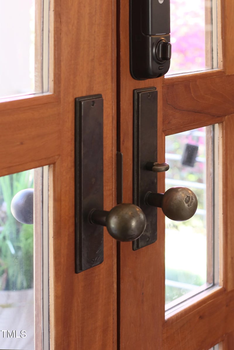 805 Greenwood Rd, Chapel Hill, NC 27514