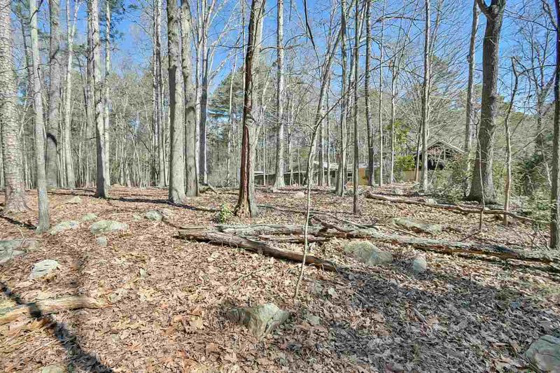 805 Hartig St, Chapel Hill, NC 27516