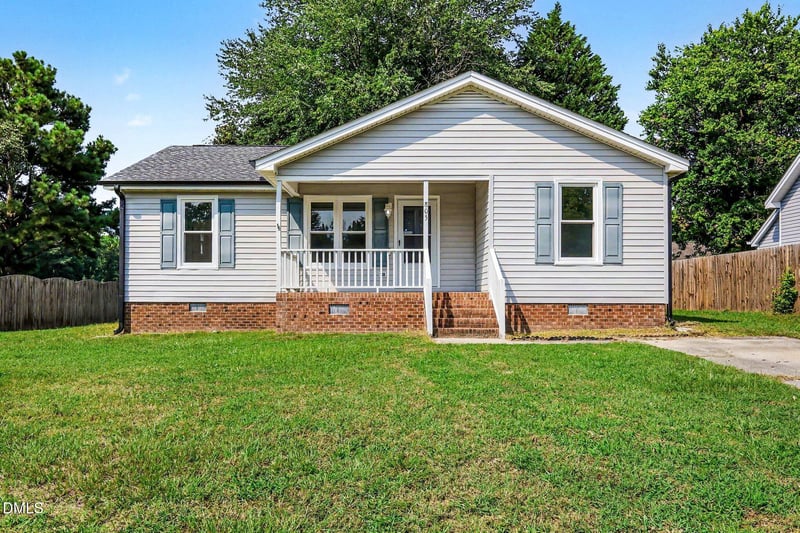 805 Hepplewhite Ct, Fuquay Varina, NC 27526