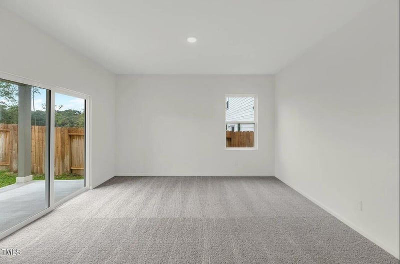 805 Kenyon Spring Dr, Zebulon, NC 27597