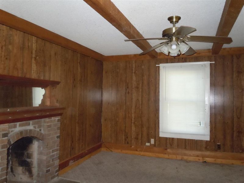 805 E Morehead St, Burlington, NC 27215