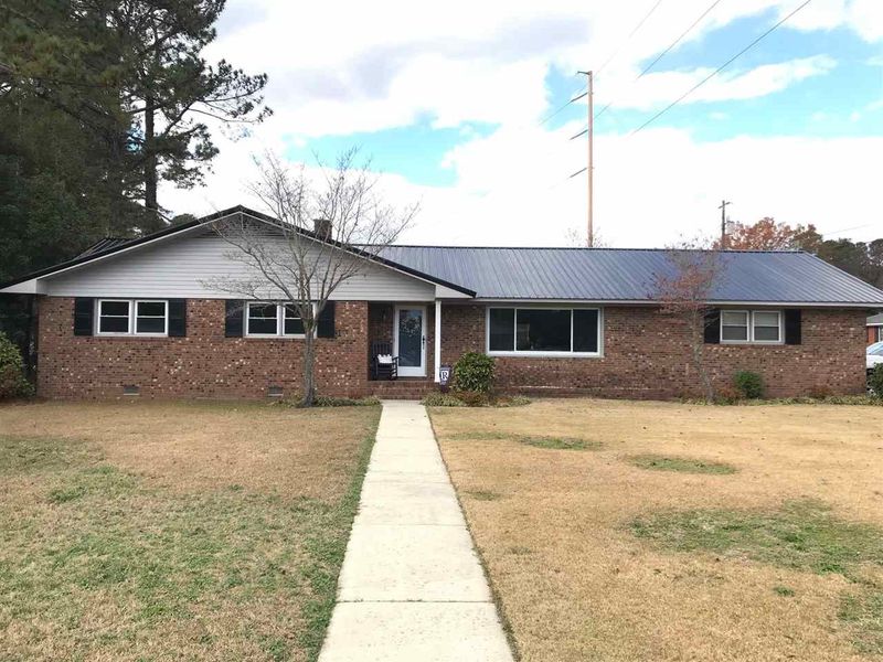 805 E Morris Cir, Dunn, NC 28334