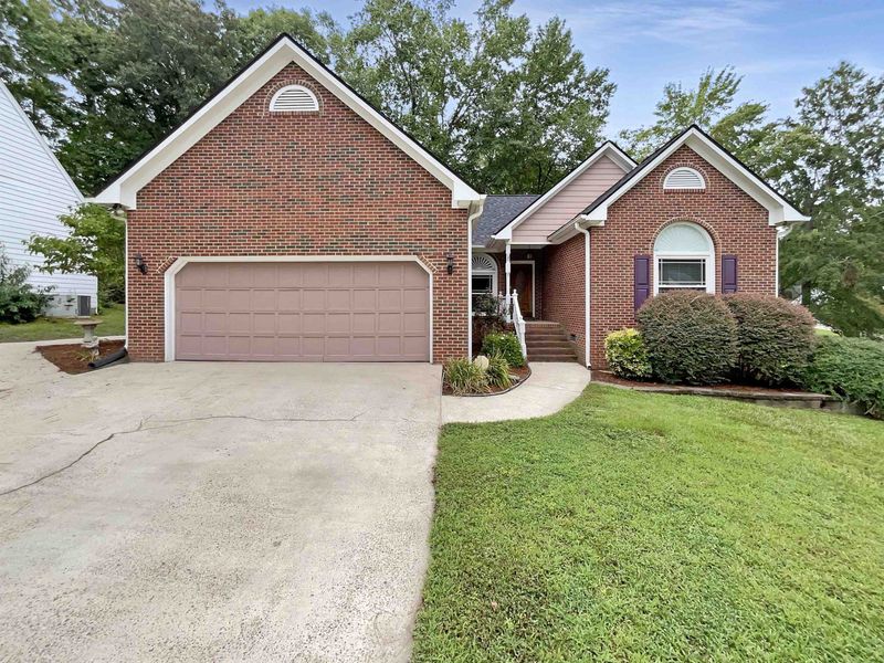 805 Oakwater Dr, Garner, NC 27529