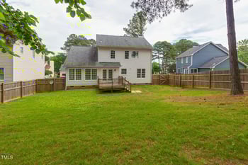 805 Penncross Dr, Raleigh, NC 27610
