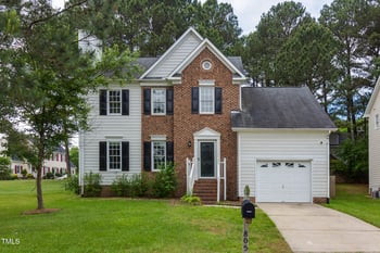 805 Penncross Dr, Raleigh, NC 27610