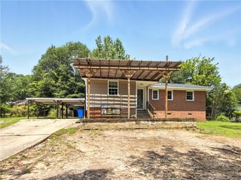 805 Perley St, Fayetteville, NC 28305