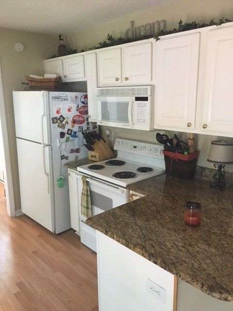805 S Phillips Pointe Dr, Fuquay Varina, NC 27526
