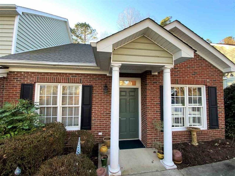 805 Quiet Woods Pl, Durham, NC 27712