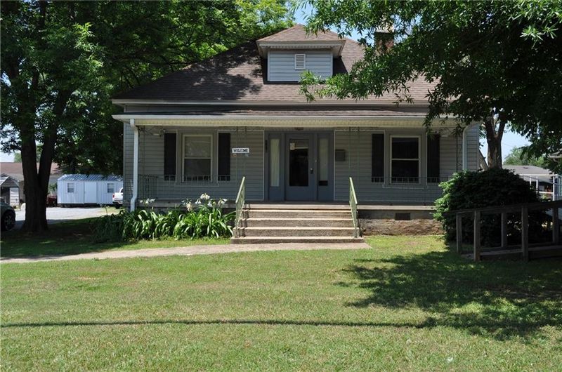 805 Tucker St, Burlington, NC 27215