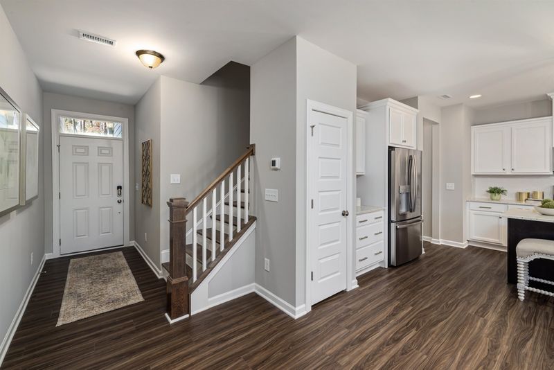 8055 Windthorn Pl, Cary, NC 27519