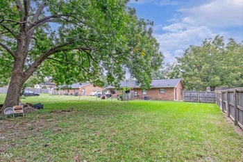 806 Anderson St, Selma, NC 27576
