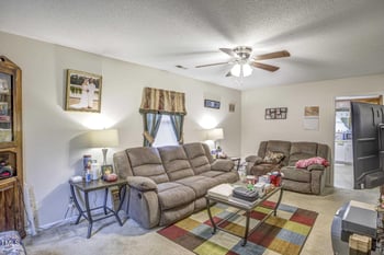806 Anderson St, Selma, NC 27576